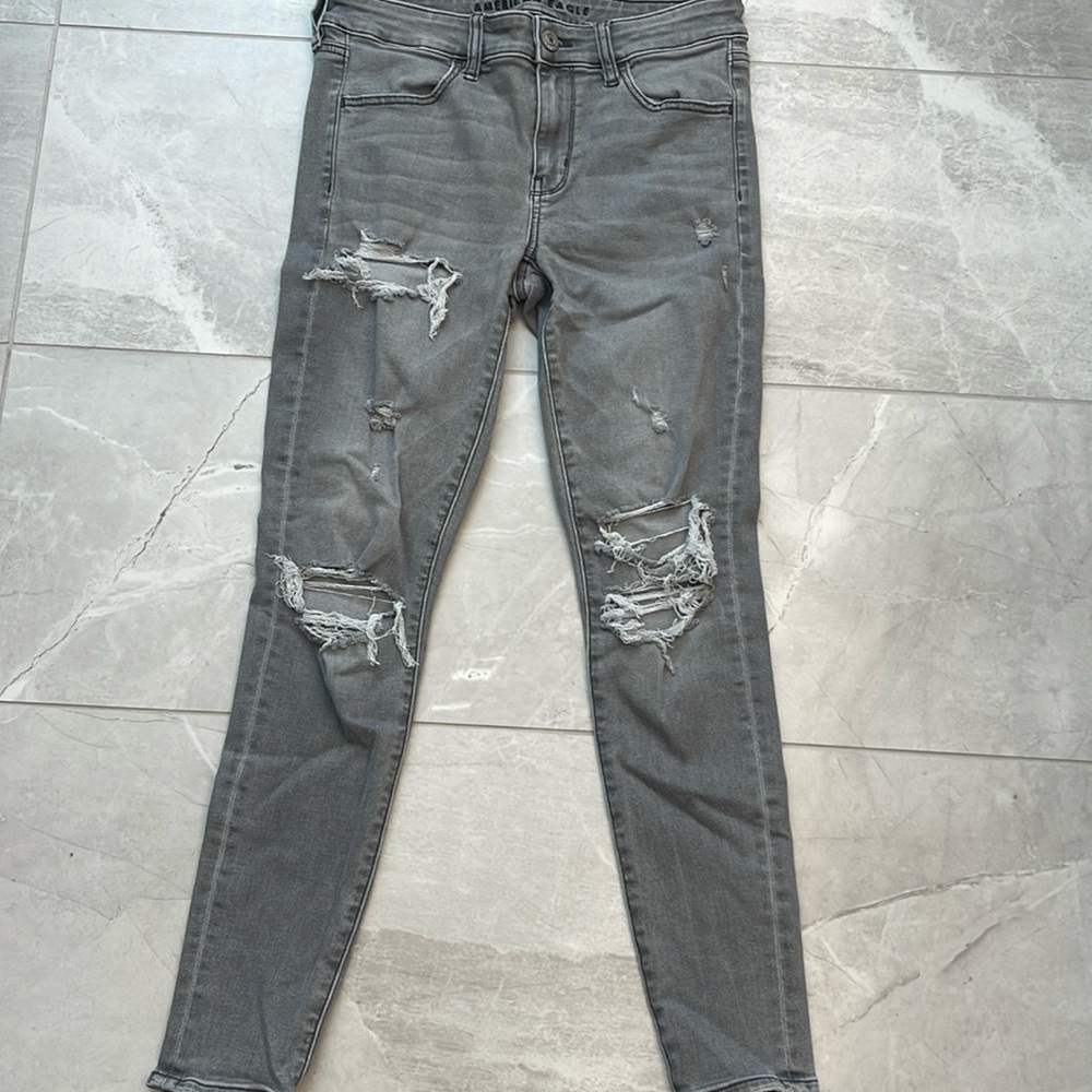 Gray ripped jeans size 6 womans